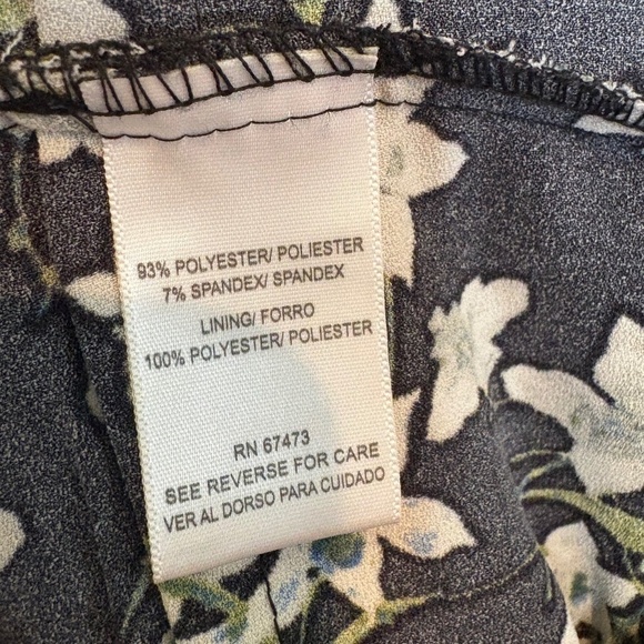 NWT Danny and Nicole Black/Ivory Floral Sleeveless Jumpsuit Tie Waist; Size 4 - Picture 9 of 12